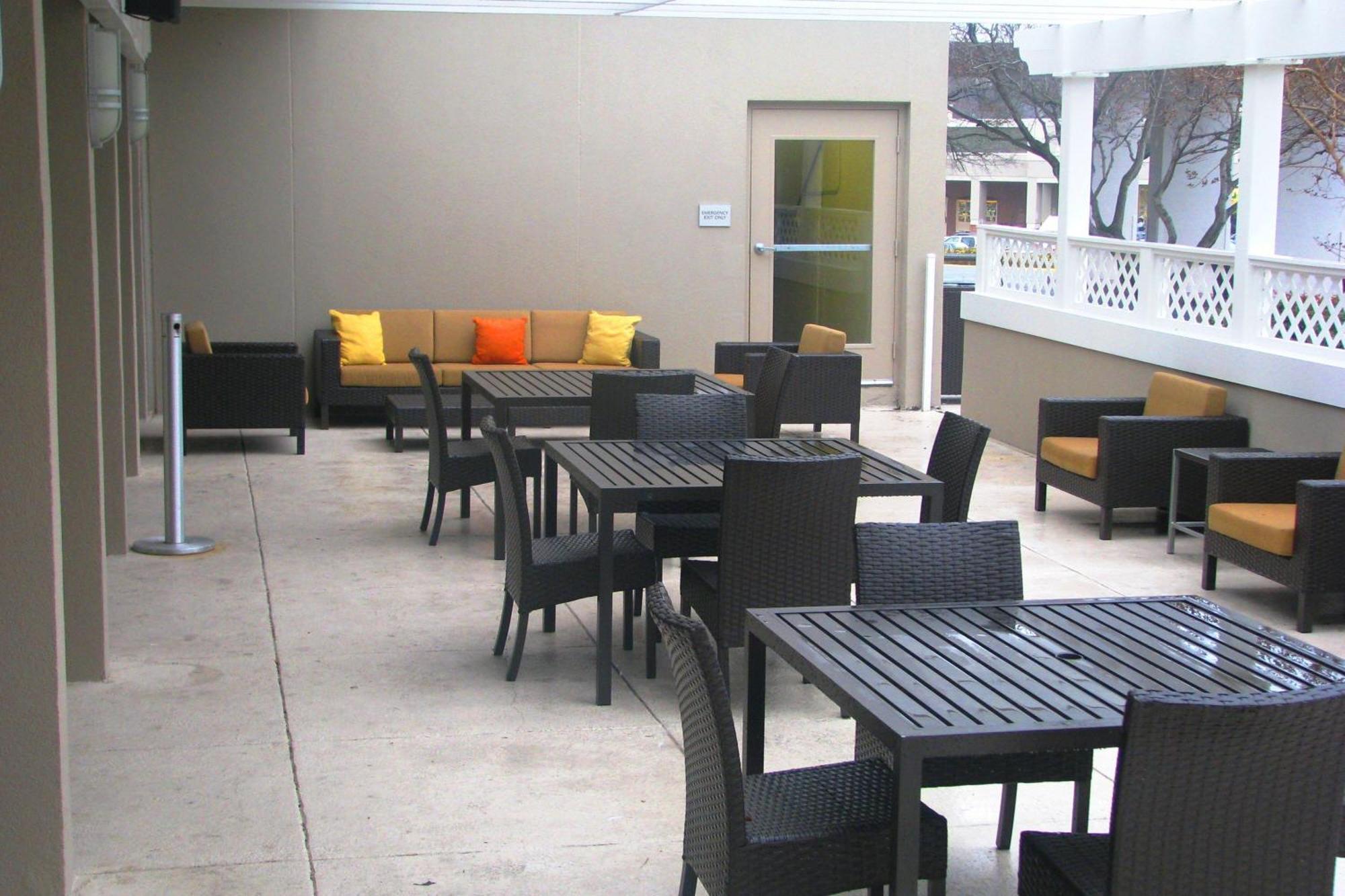 Courtyard By Marriott Alexandria Pentagon South Hotel Bagian luar foto